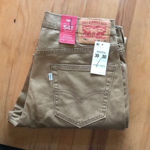 Levi’s 541 Khaki Jeans
